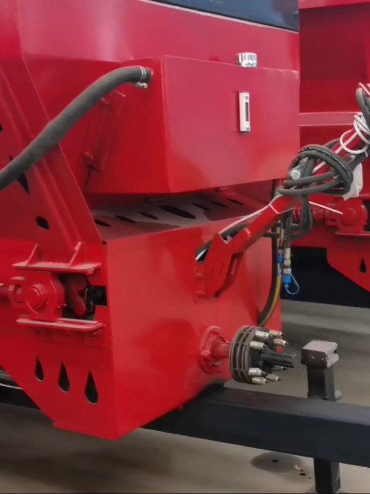 牵引式撒粪车 果园农家肥撒粪车-度小视