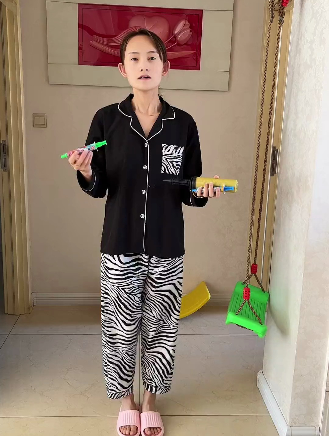 这个针管真好玩我要练一下飞镖