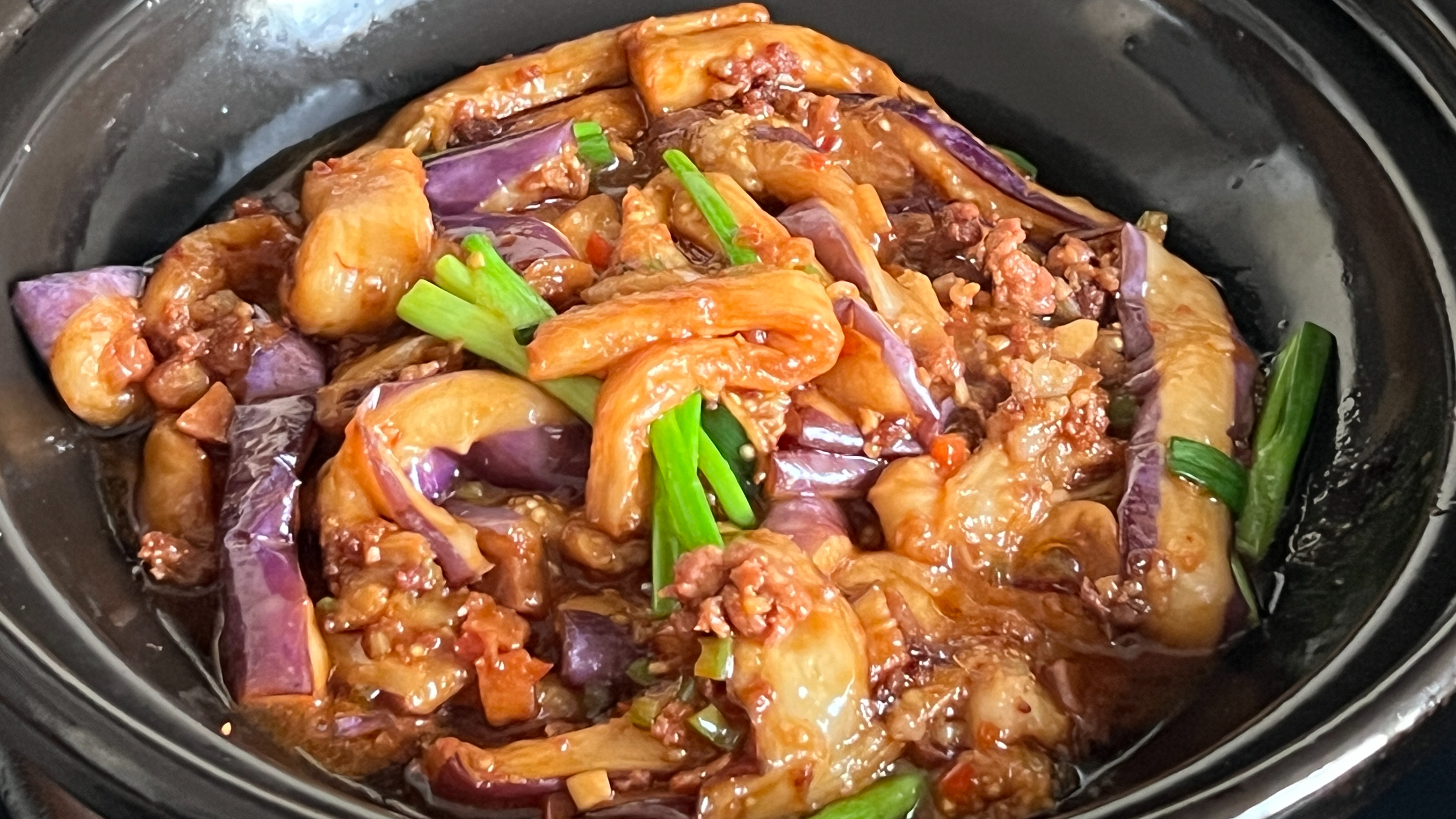 为什么饭店的咸鱼茄子煲又香又下饭?有什么秘诀?教你轻松搞定