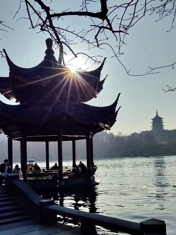 西湖冬日美景,雷峰塔下双头桥和夕影亭