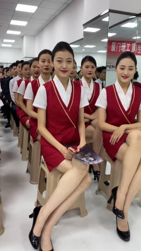 顶峰空乘艺考培训学校顶峰空乘师生见面会航空服务艺术与管理