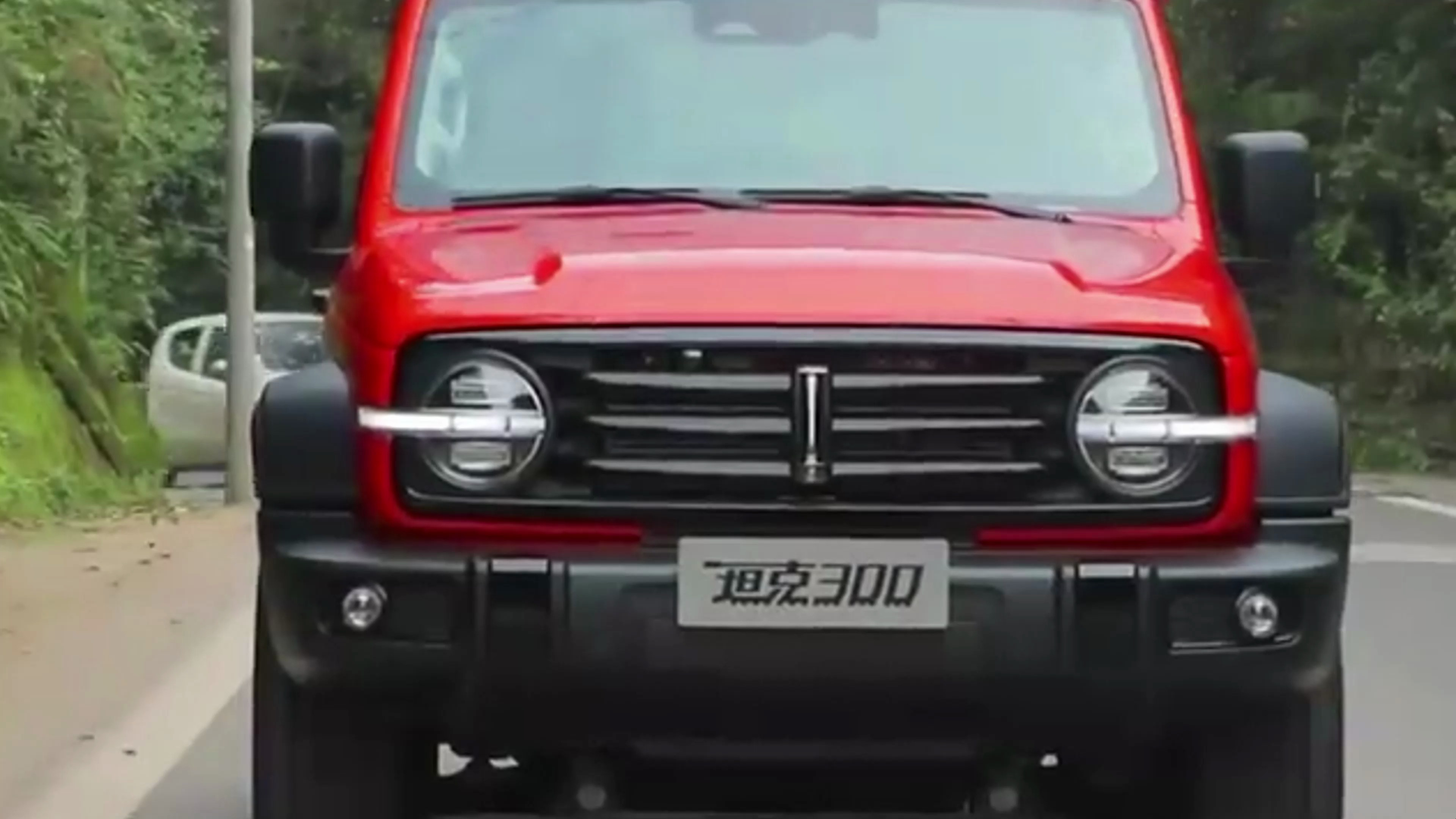 长城全新高端“摩卡”SUV,比VV7还大,2.0T动力,全新内饰!