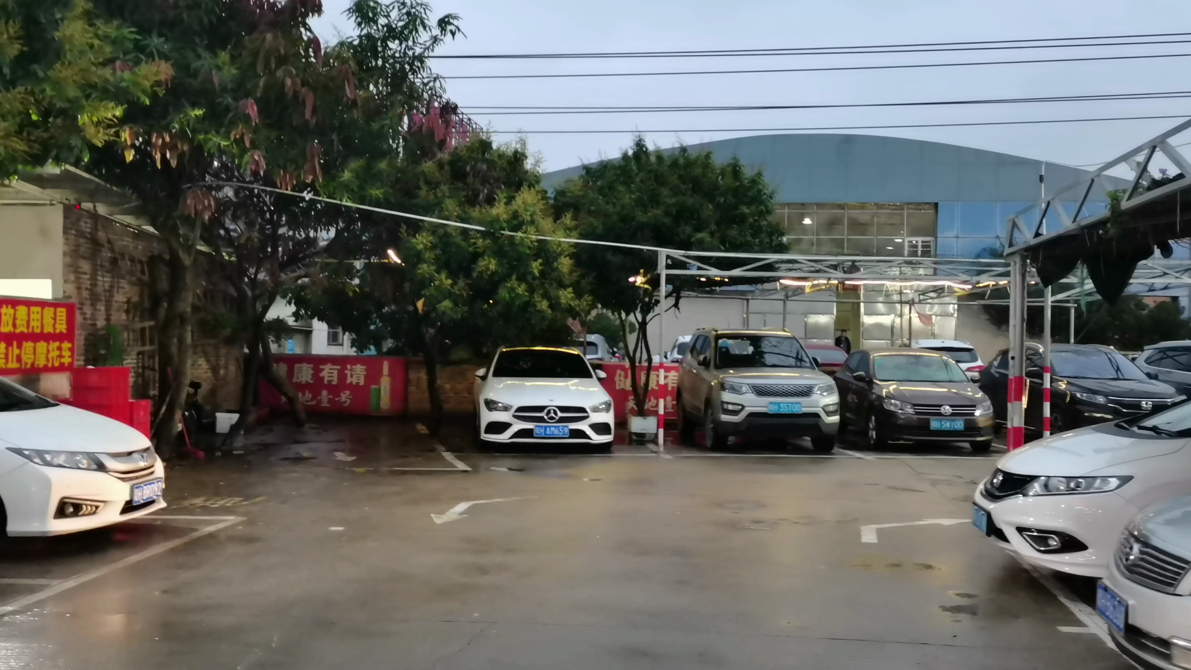 消费了516元,地点广东省肇庆市,这顿饭菜大家觉得价格合适吗?