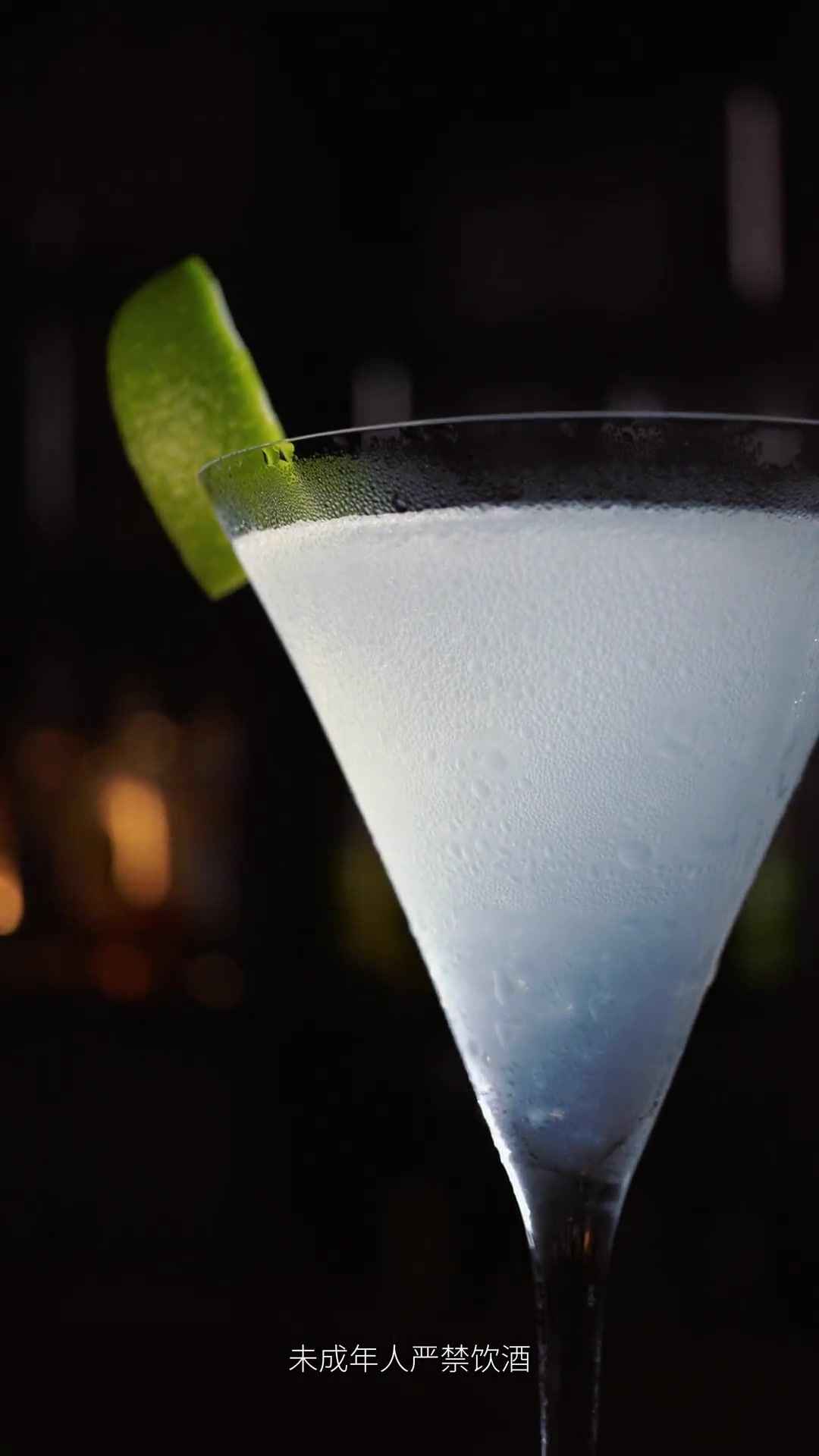 纯净优雅!白色佳人鸡尾酒,奥黛丽赫本最爱