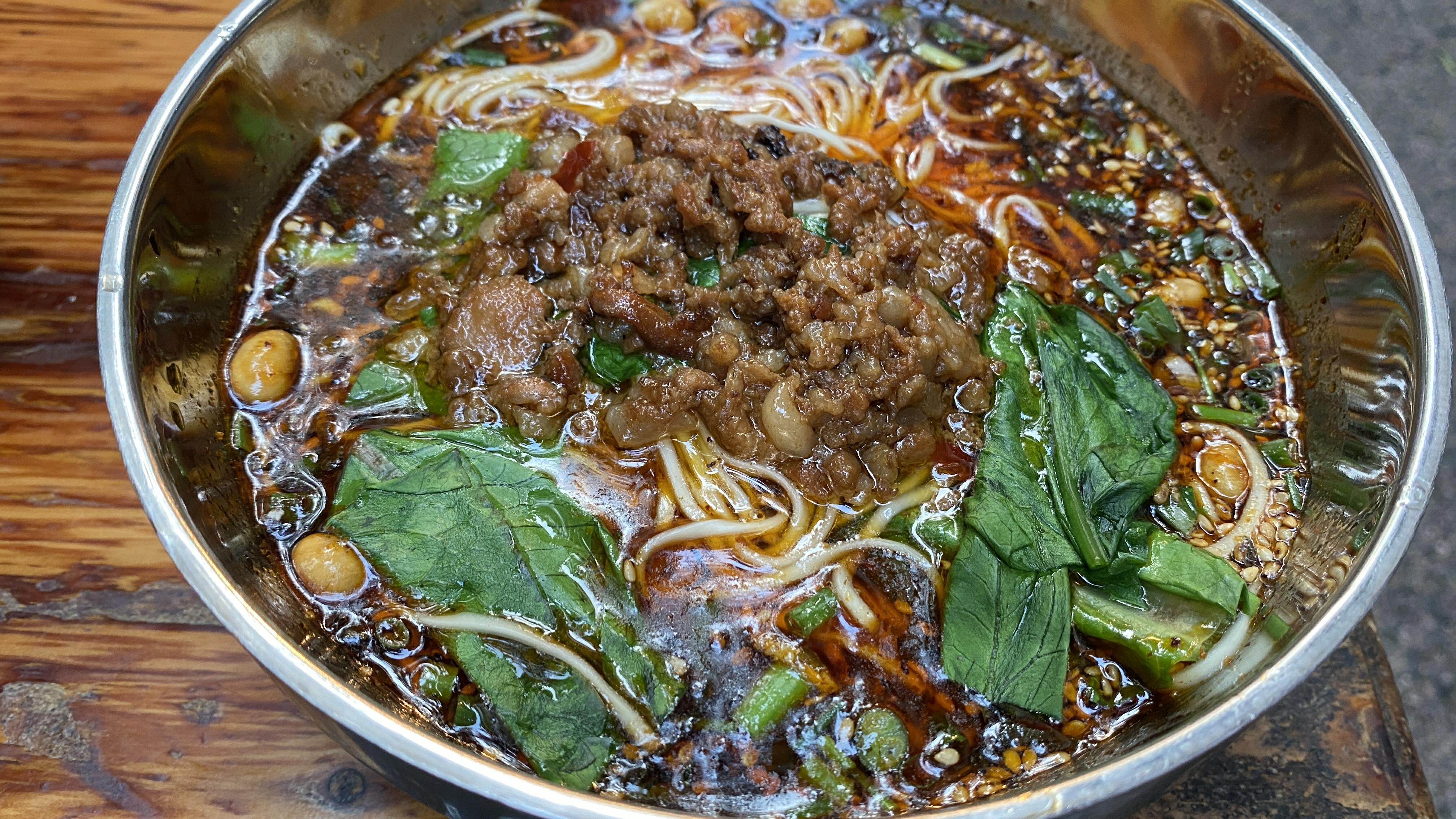 泸州的面馆——沁园街这家面馆的“油素面”,叙永特色,非常好吃