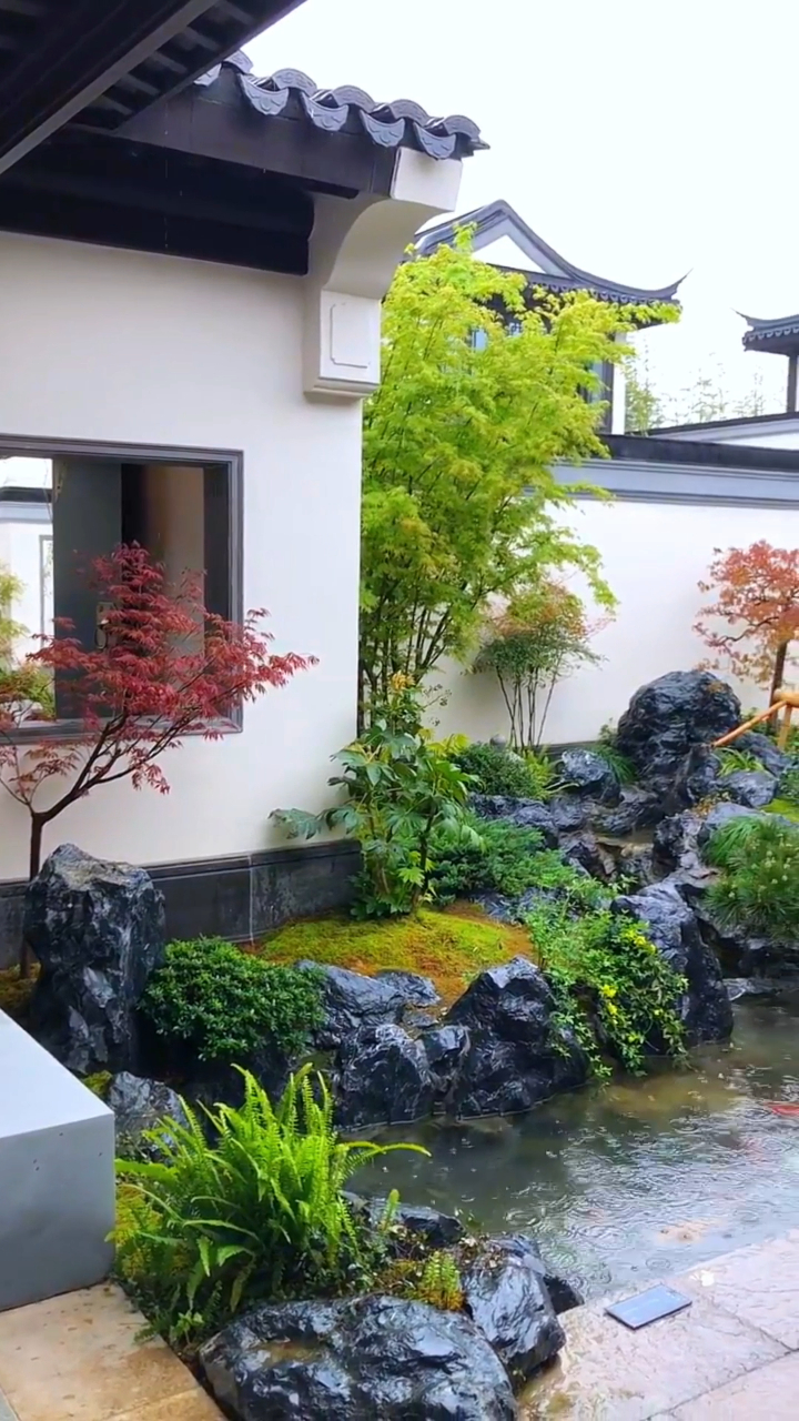 山幽水静雨绵绵雨中的山水庭院多了一份禅意