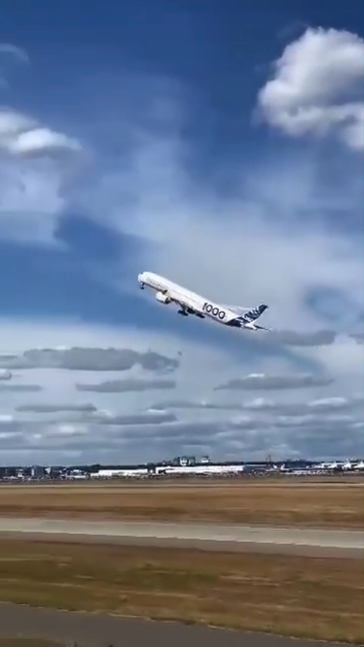 空客a350-1000大角度起飞