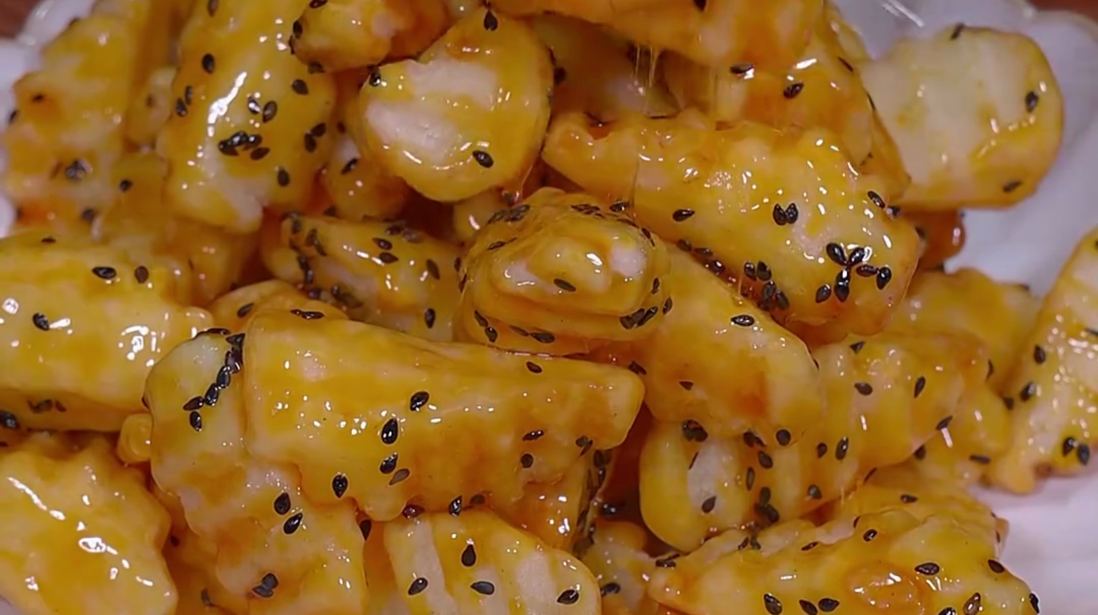 过年过节,餐桌上少不了这个拔丝山药,做法简单又好吃