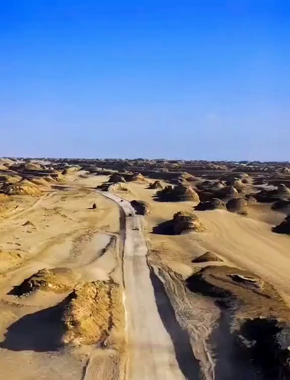青海雅丹群在这里,穿越火星一号公路阴雨绵绵不如做自己的晴天 旅游