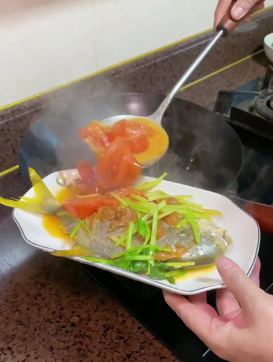 婆婆喊我们开饭啦!车白豆腐汤真的超好喝!