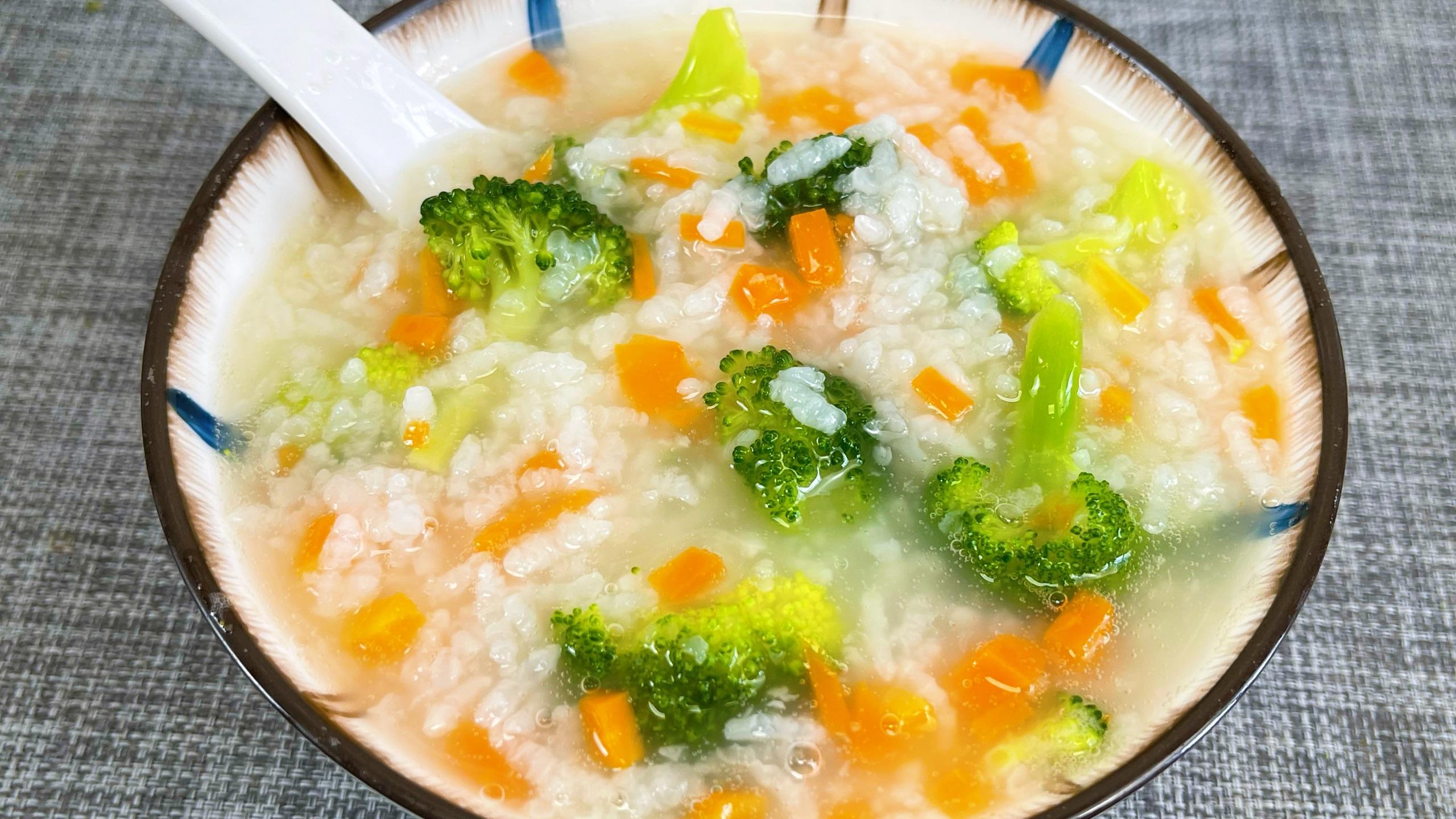 夏天要多喝这道粥，食材家家户户都有，好喝又营养，做法超简单
