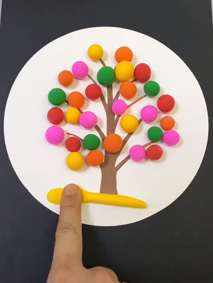 秋天到了,简单漂亮的儿童创意黏土画和孩子一起来试试吧!-度小视