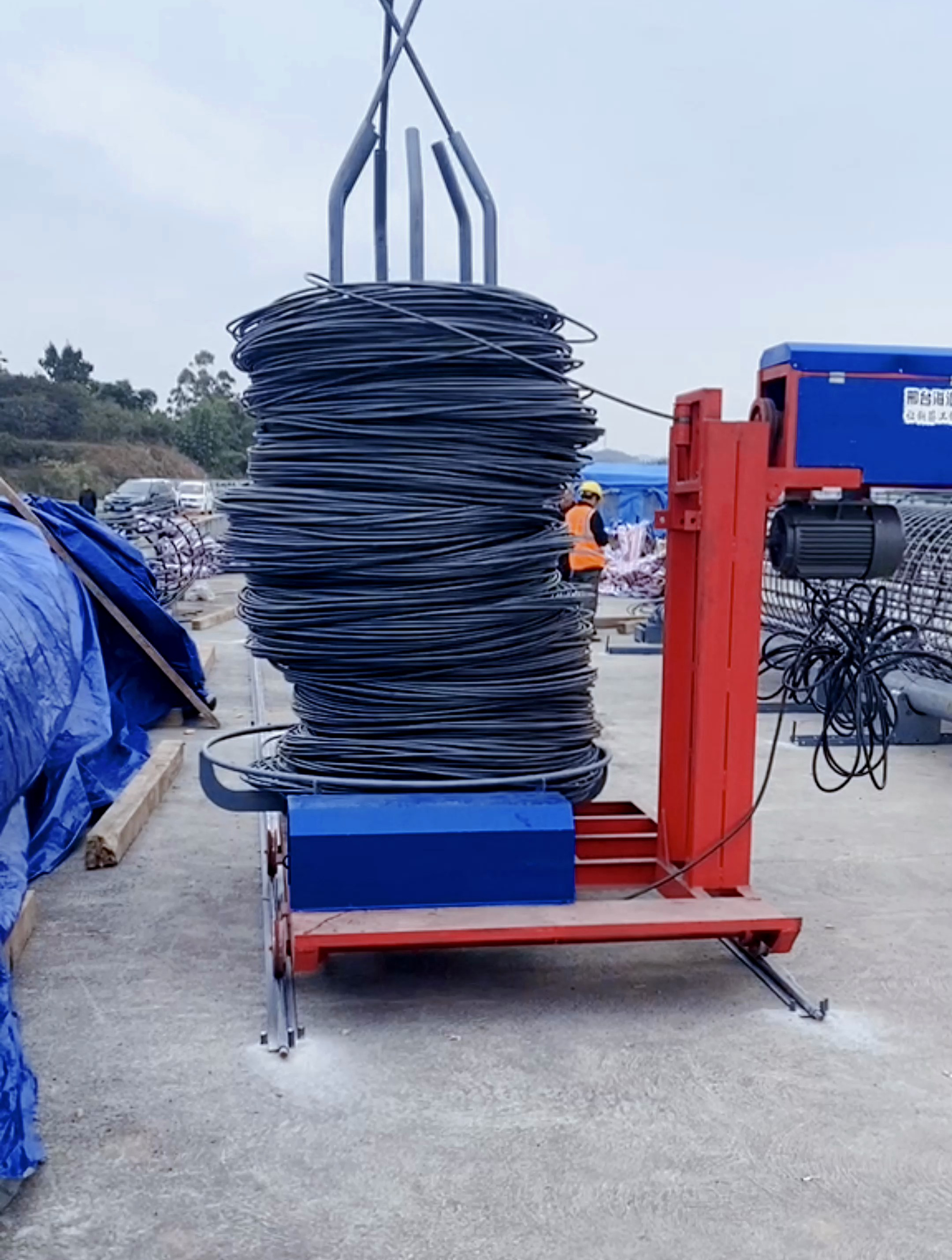 全自动钢筋笼滚笼机加工视频-度小视