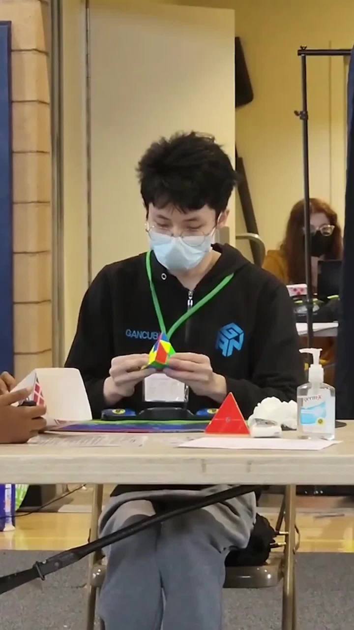 天目新闻专访冲上热搜的"最强大脑"孙叶芃-度小视