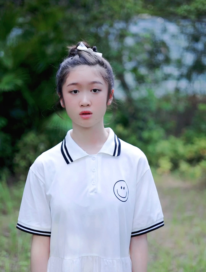 邓文怡翻唱热曲《深陷》声音太美了!