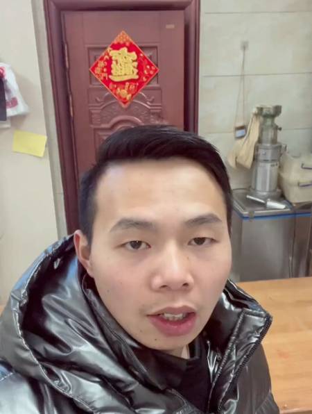 2022-09-110林家铺子小夫妻3粉丝  关注在牛背上的小孩,这是我们回不