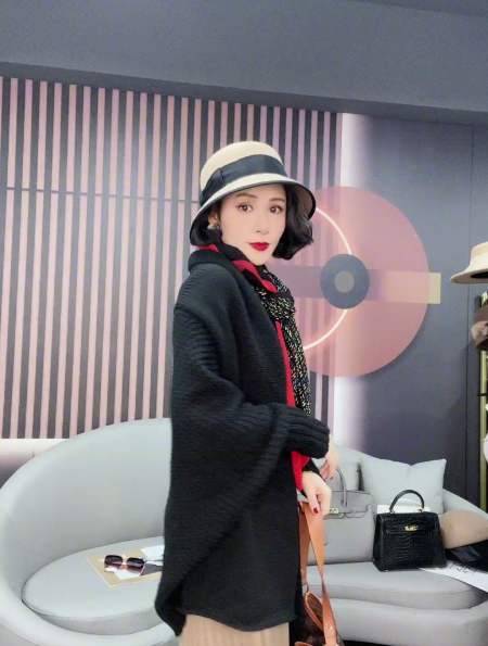 秋冬围巾你还是只会绕圈吗分享一个好看的围法温暖又优雅