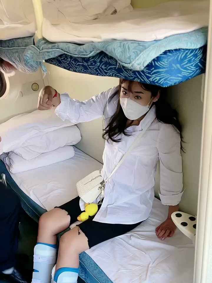 我是高位截瘫的轮椅女孩,这是我一个人从河北回到东北的过程-度小视