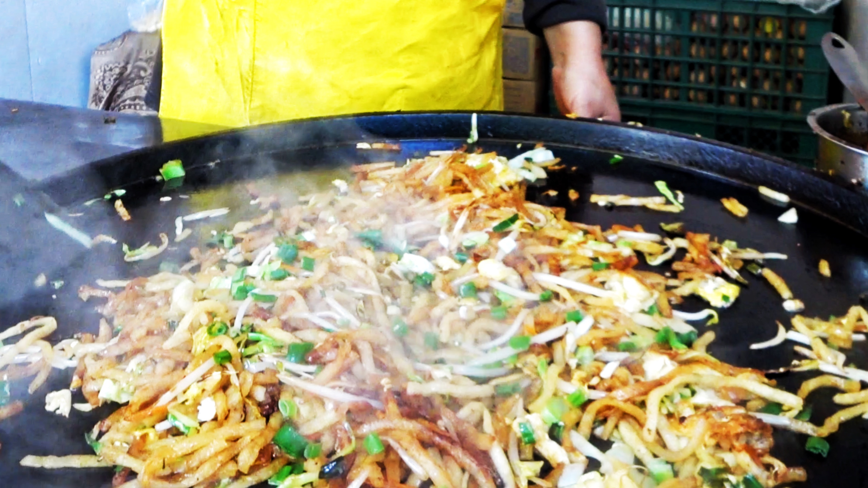 全国小吃街都会有的铁板炒饭,咋就这么好吃?