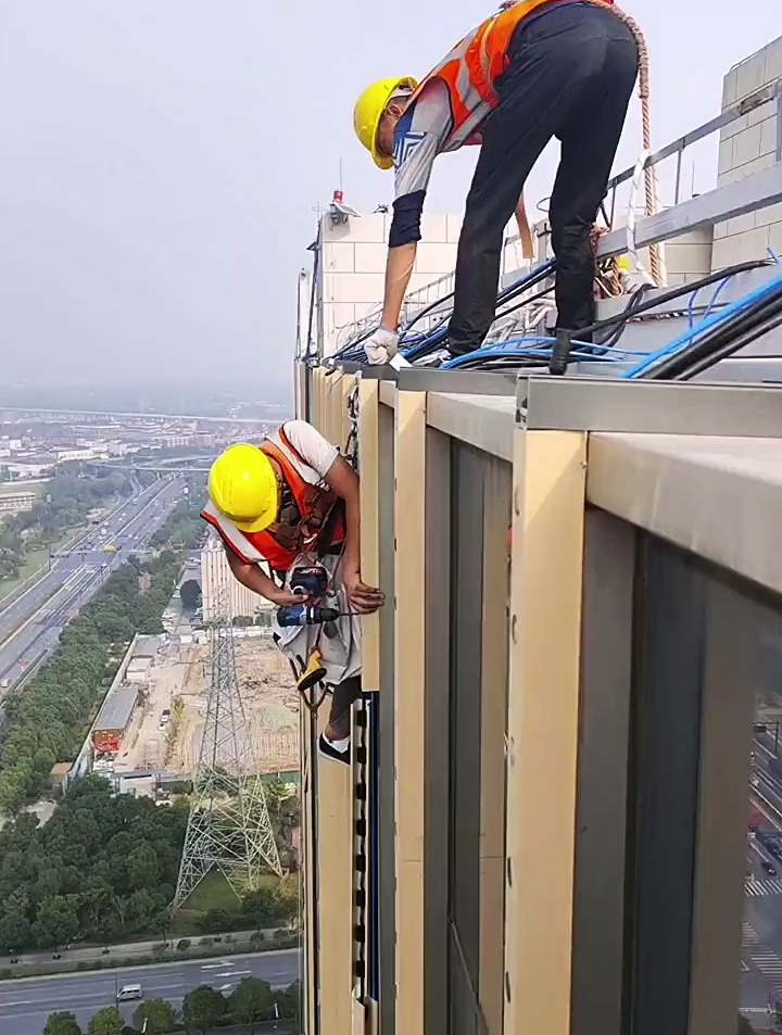 高空亮化工程施工