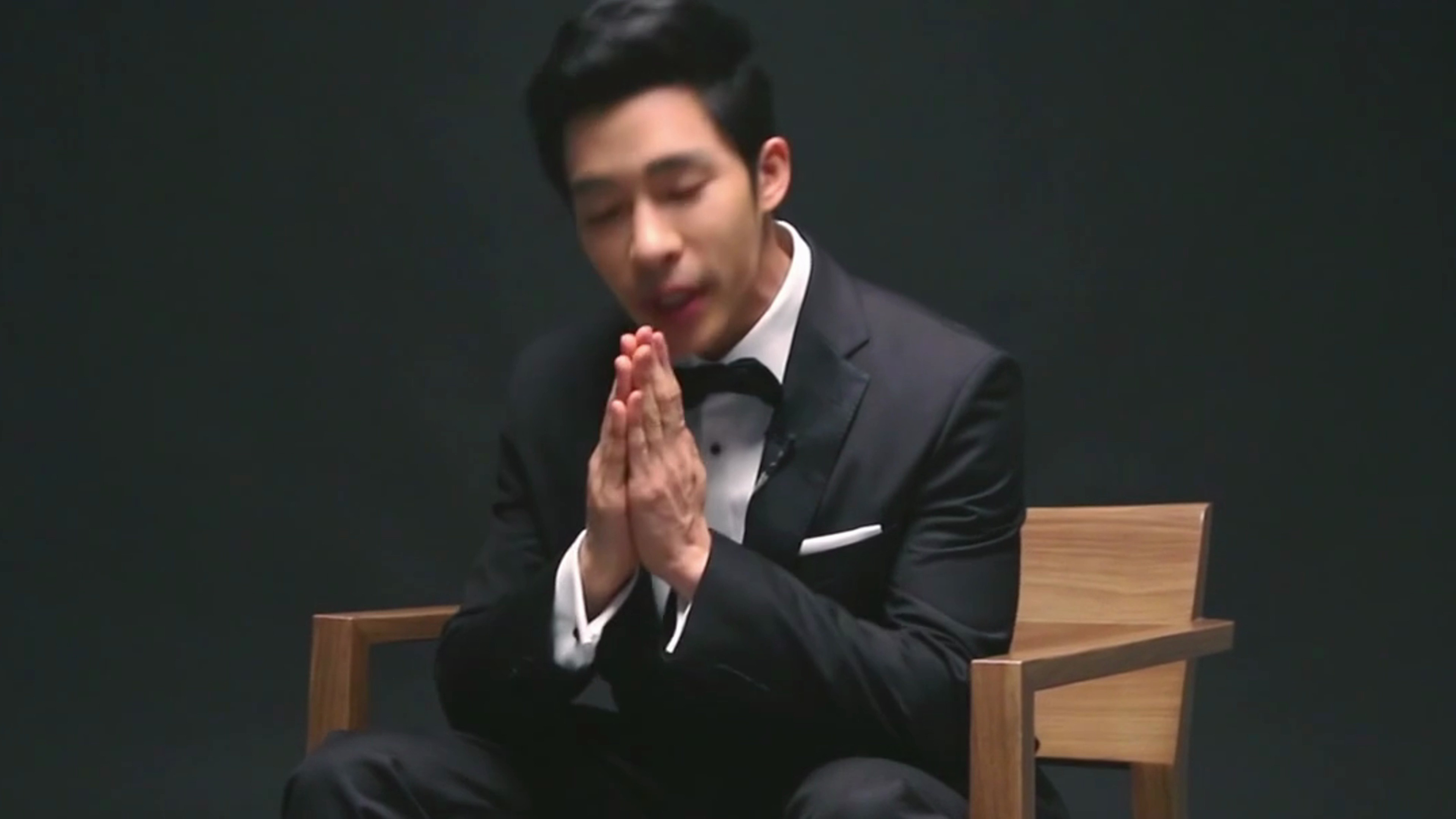 帅气肌肉男模,魅力西装写真,人夫感十足