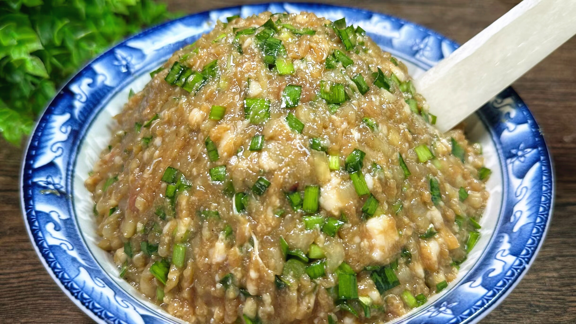 茄子饺子馅好吃有诀窍,教你30年饺子馆不外传秘方,鲜嫩多汁真香