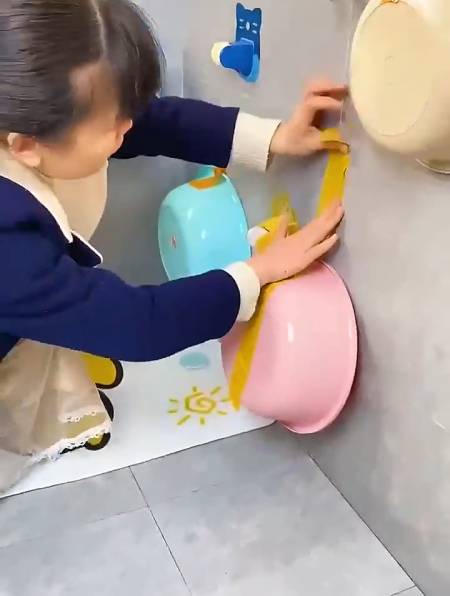 免打孔收纳架脸盆挂钩收纳置物架浴室厨房壁挂毛巾挂架脸盆挂架