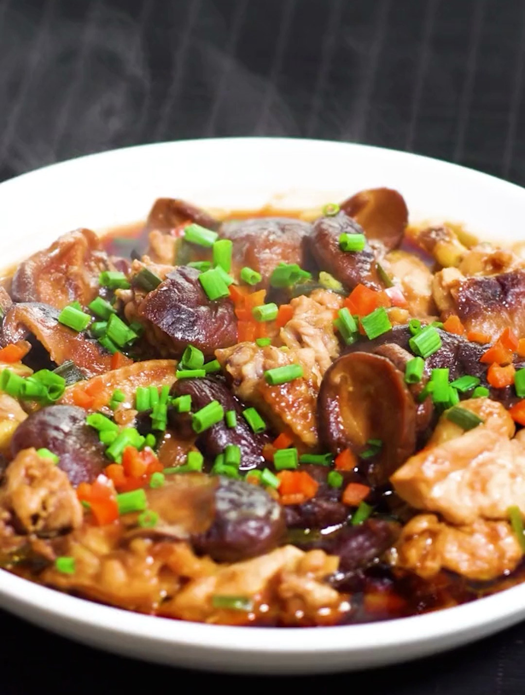 香菇蒸鸡:一看就会的香菇蒸鸡,可鲜香了,饭点到了 来一份吧!-度小视