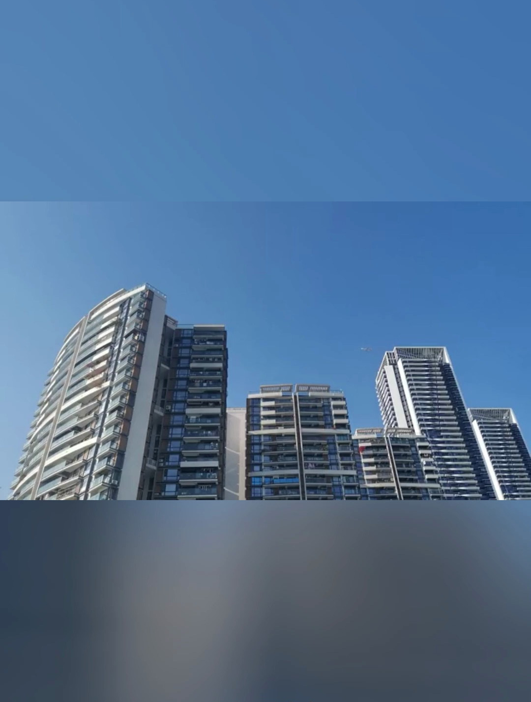 深圳一退休官员坠楼身亡