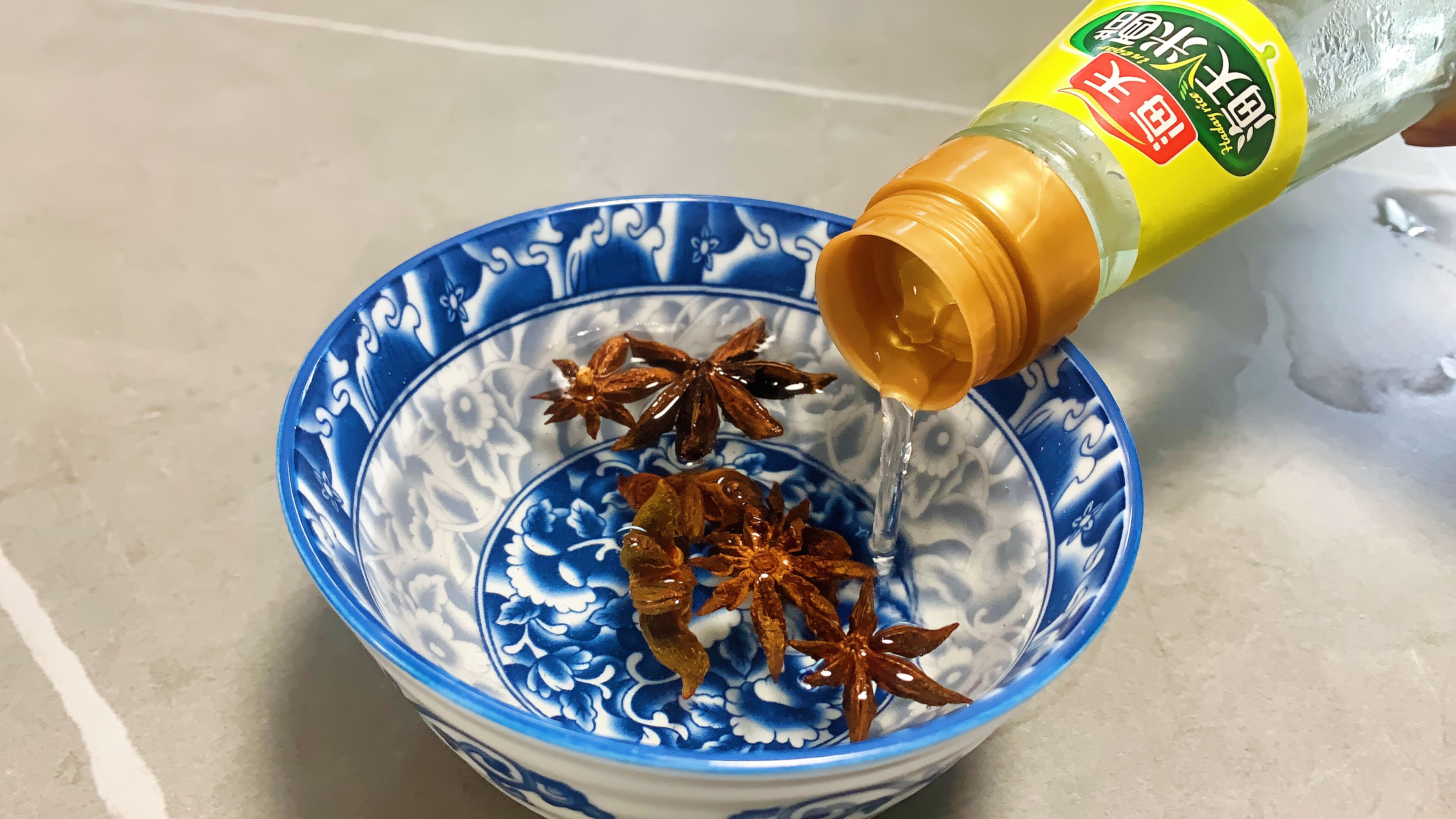 西红柿炒鸡蛋怎么做才好吃,月薪50000的大厨告诉你,这技术真牛