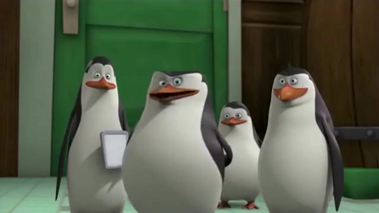 企鹅:拜托,猴子想当老大也要看场合呀,企鹅老大还在这呢