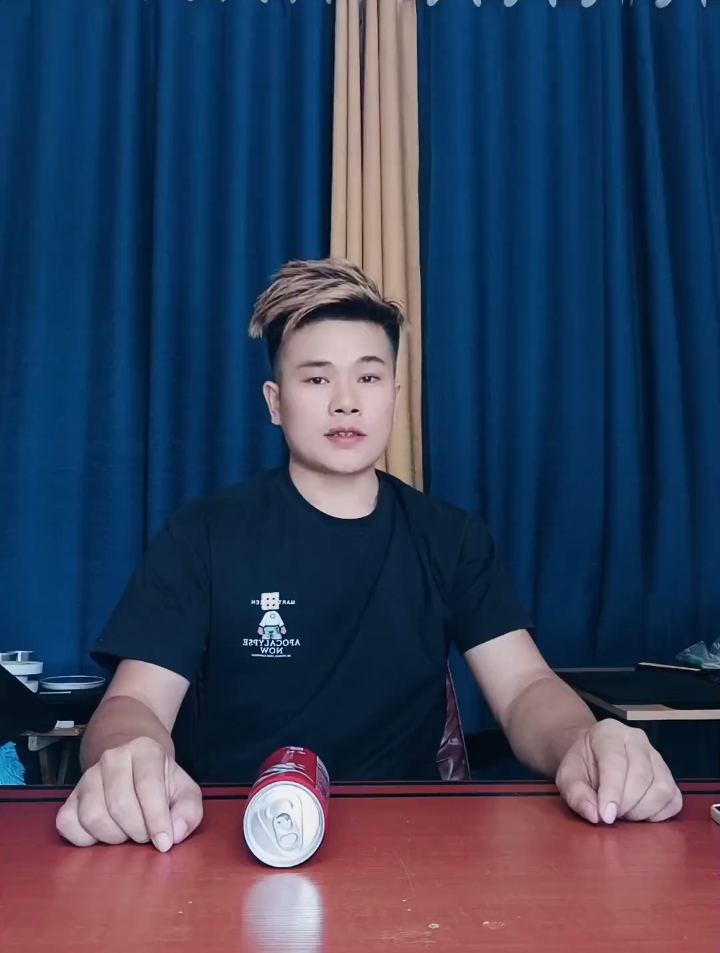 魔术 三仙归洞 古彩戏法 阿华原创魔术 近景魔术表演-度小视