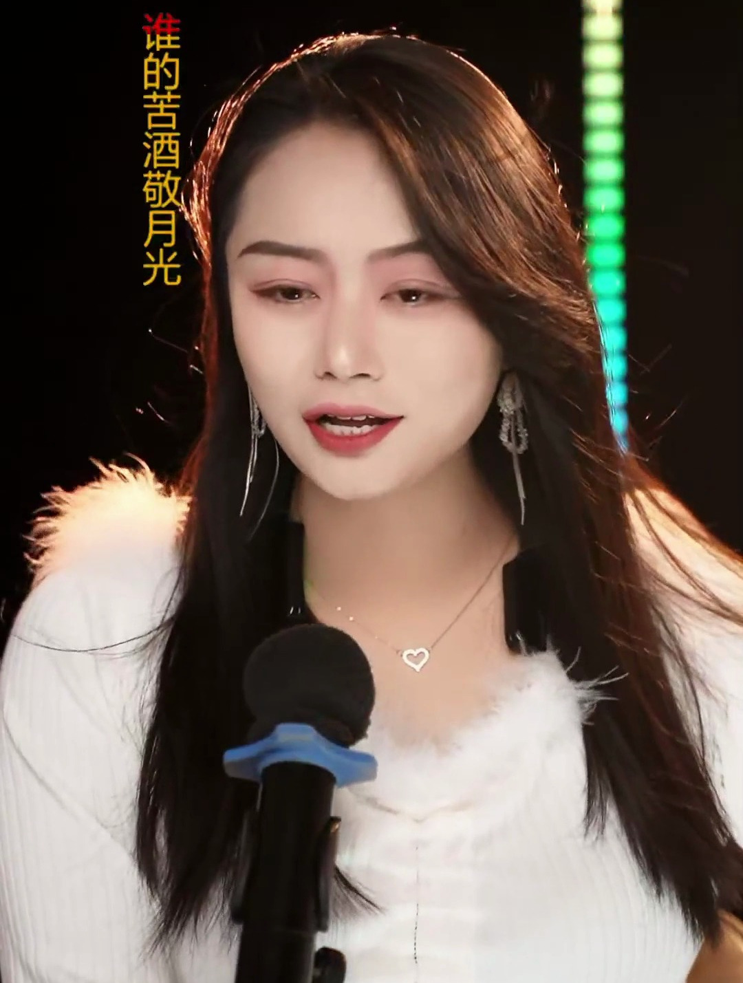 伤感情歌雪十郎的《谁》,动感十足,好听的歌百听不厌-度小视