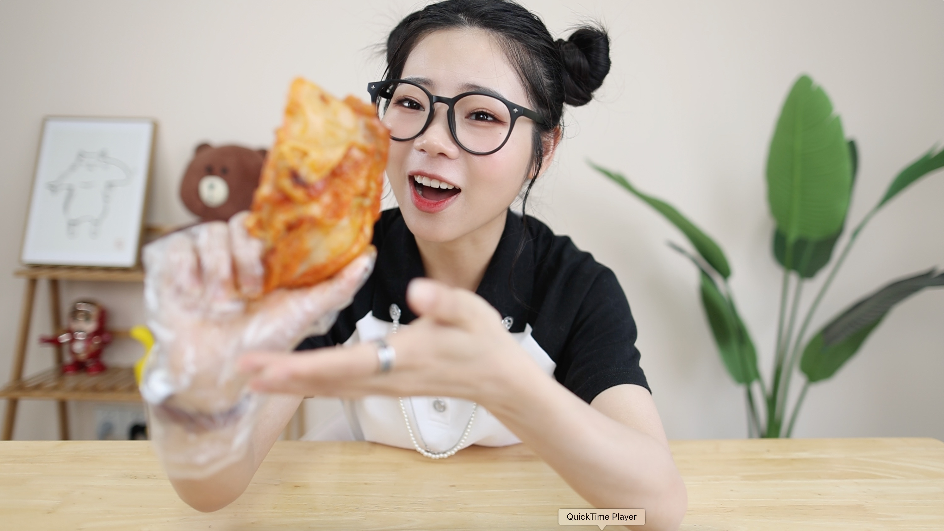 遇见了黑粉?名字都叫错了!还让我挑战一天只吃711便利店