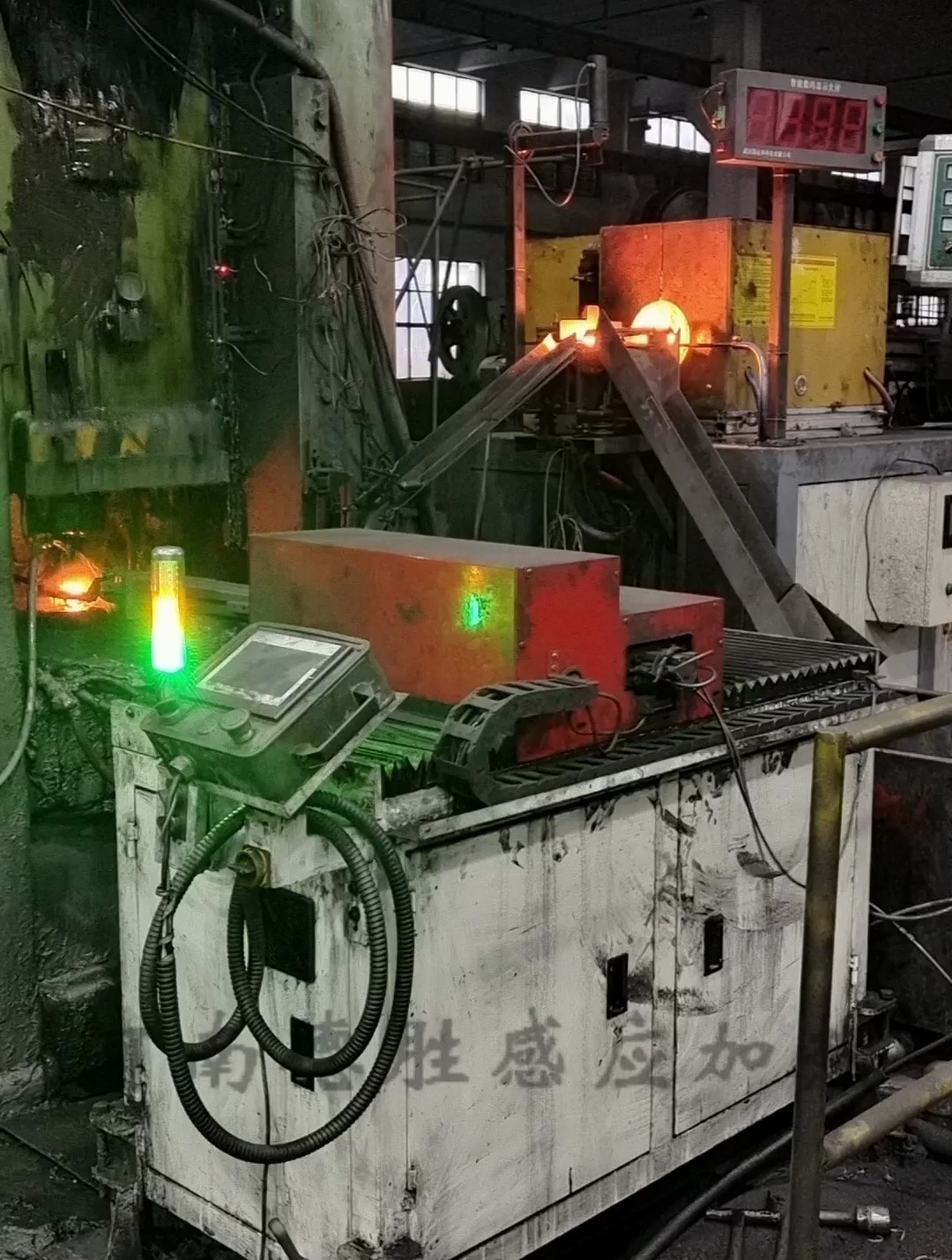 齿轮中频加热炉 圆钢感应加热锻造炉 钢棒电磁加热设备 igbt电炉
