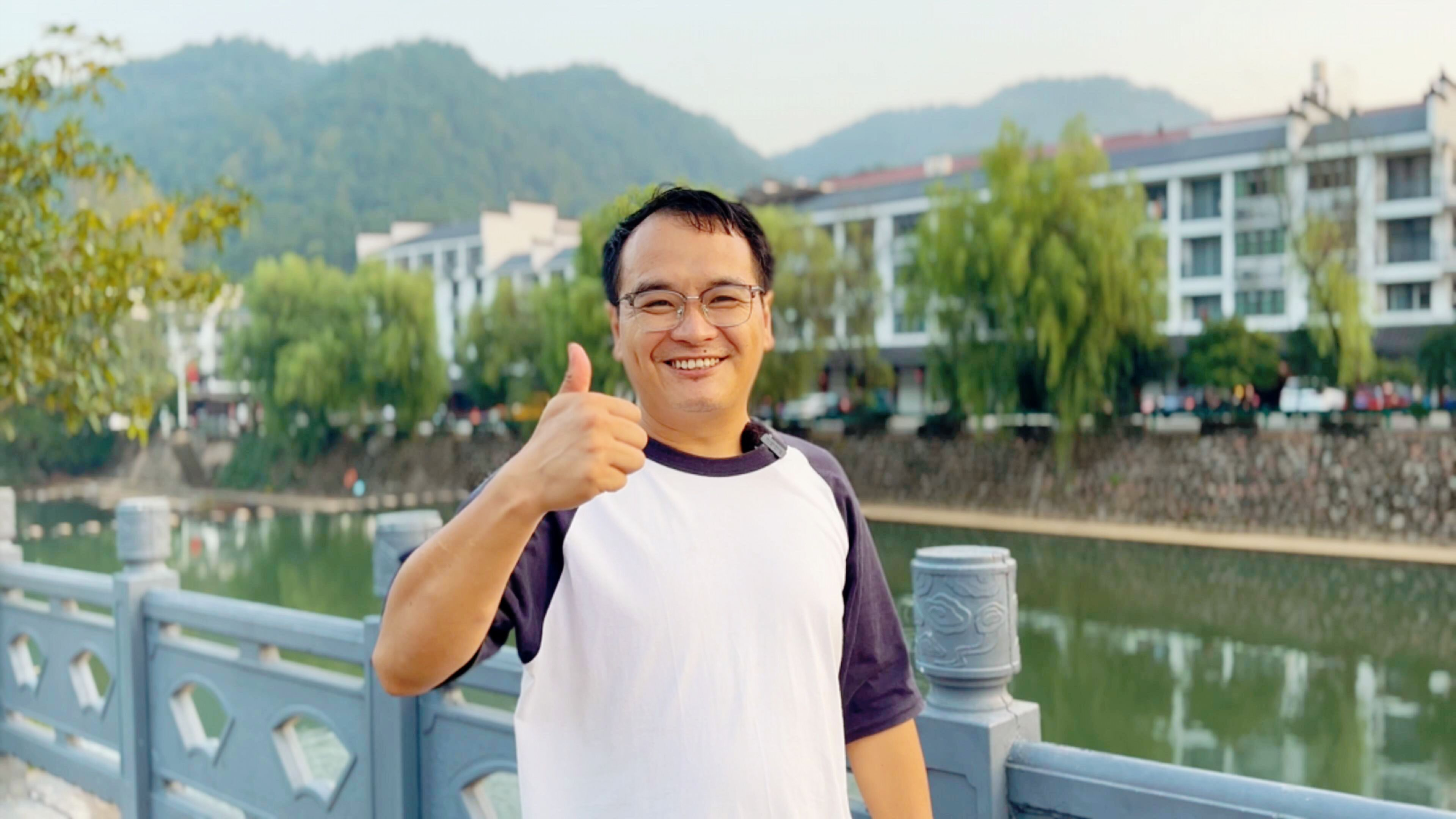 返乡青年叙家乡变化,庆丰收打麻糍,感受浙江农村风土人情