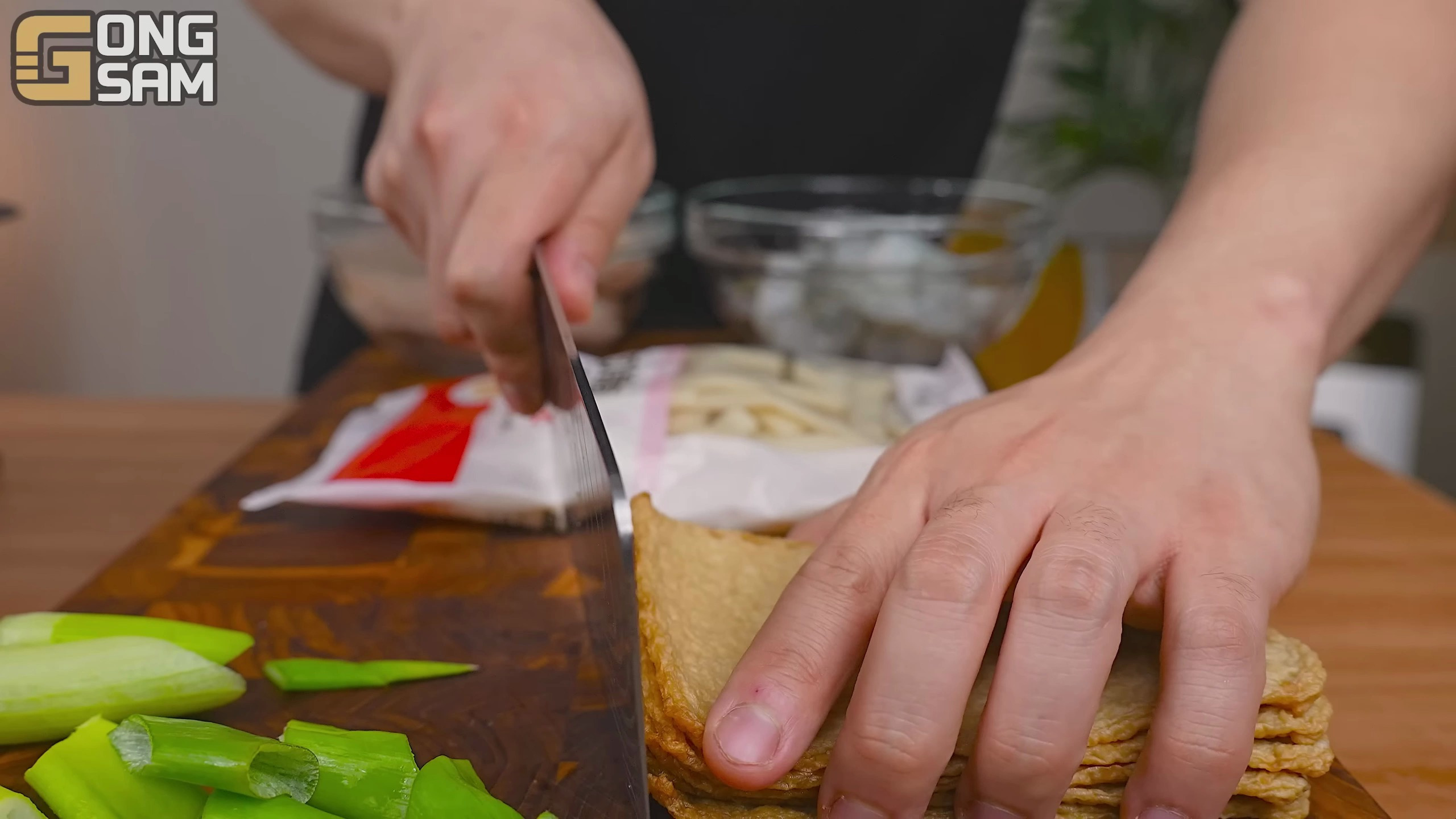 ASMR MUKBANG 年糕炒年糕,火烧面,香肠