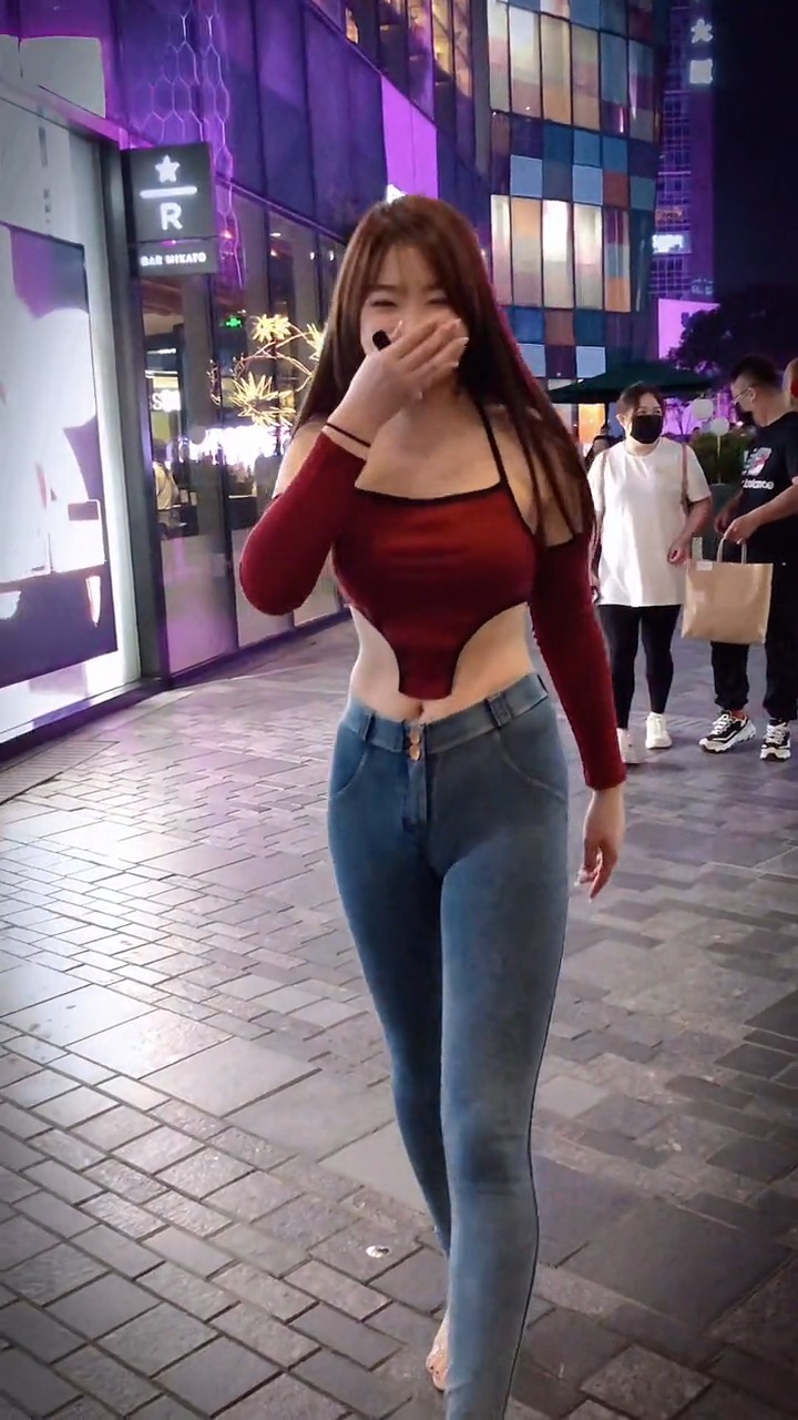 时尚街拍《胖将军申请出战》微胖女生