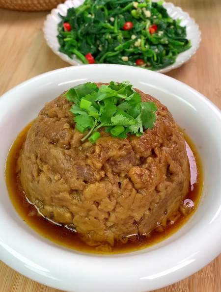 年夜饭餐桌上必备硬菜:八大碗之扣碗小酥肉,软烂入味,满口留香-度小视