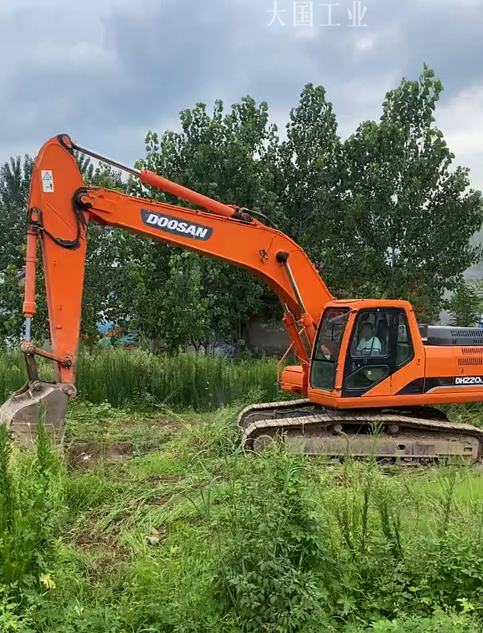 14年精品斗山220-9e挖掘机,全车原漆,土方作业车