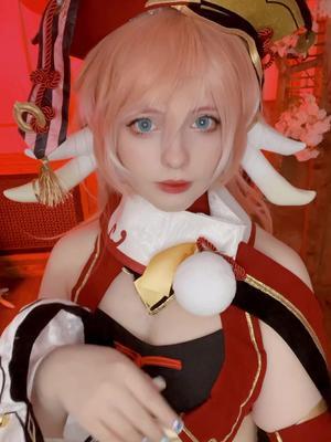 烟绯 原神 cos 烟绯