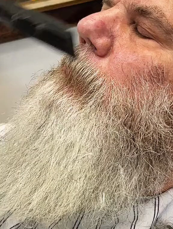 圣诞老人款的胡子 来咯