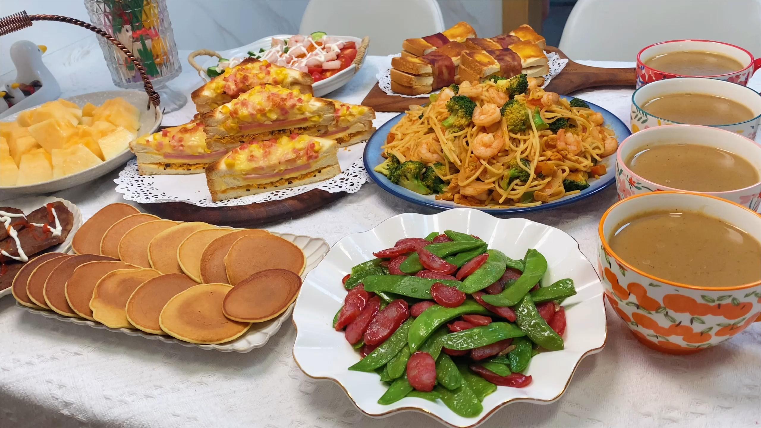 坚持早起为家人准备早餐,现在天太冷了,吃饱点出门抗冻!