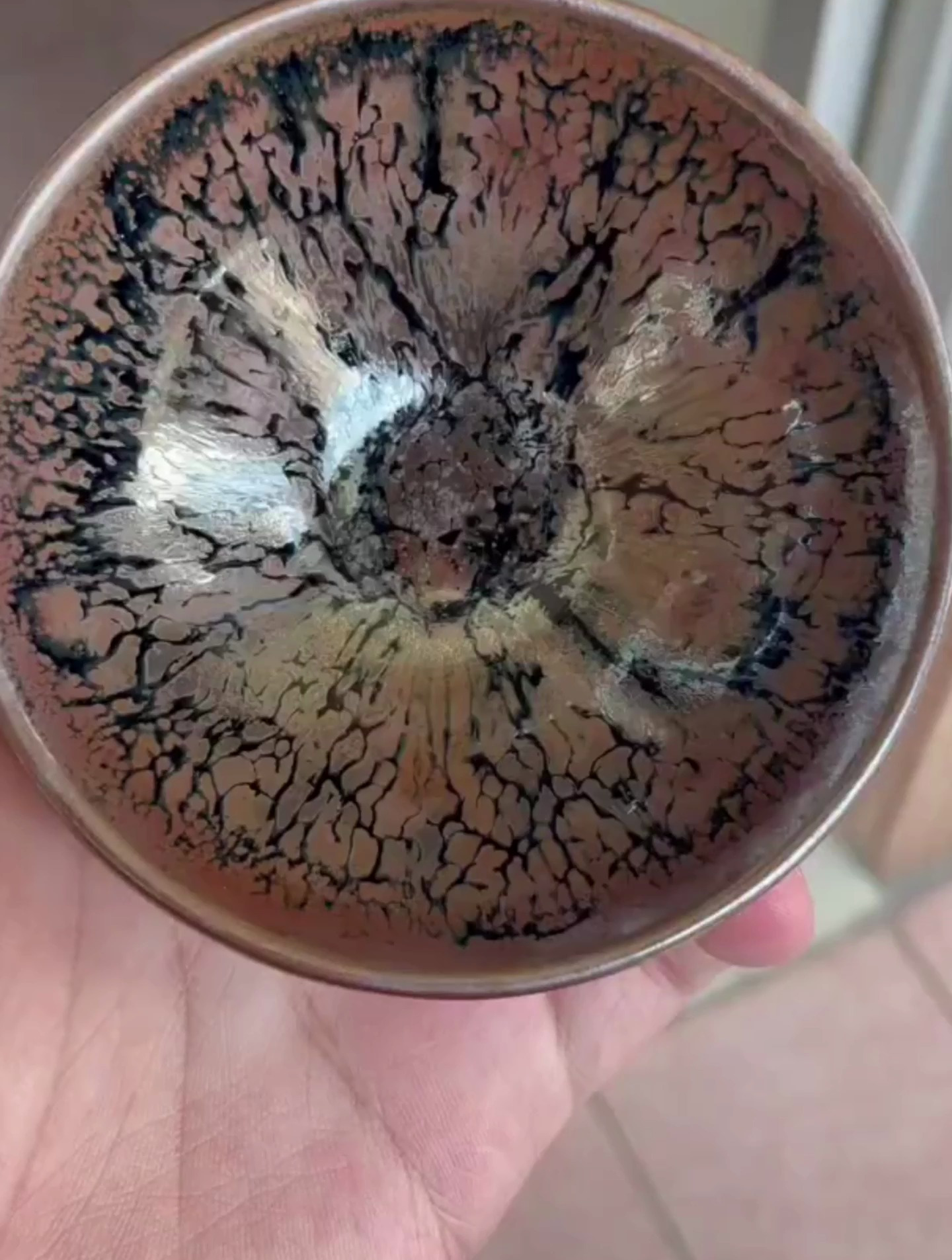 鹧鸪斑盏窑变七彩星空之美,建盏有情,温润无声!