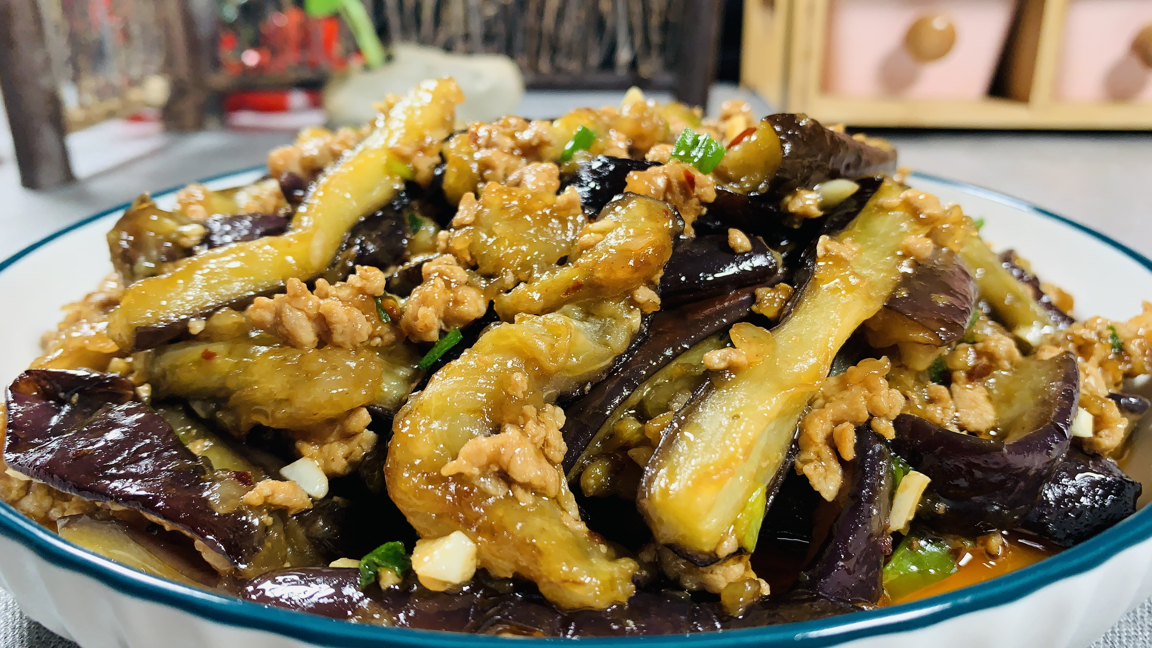 肉末茄子这样做,不吸油不油腻,教你家常做法,开胃又下饭