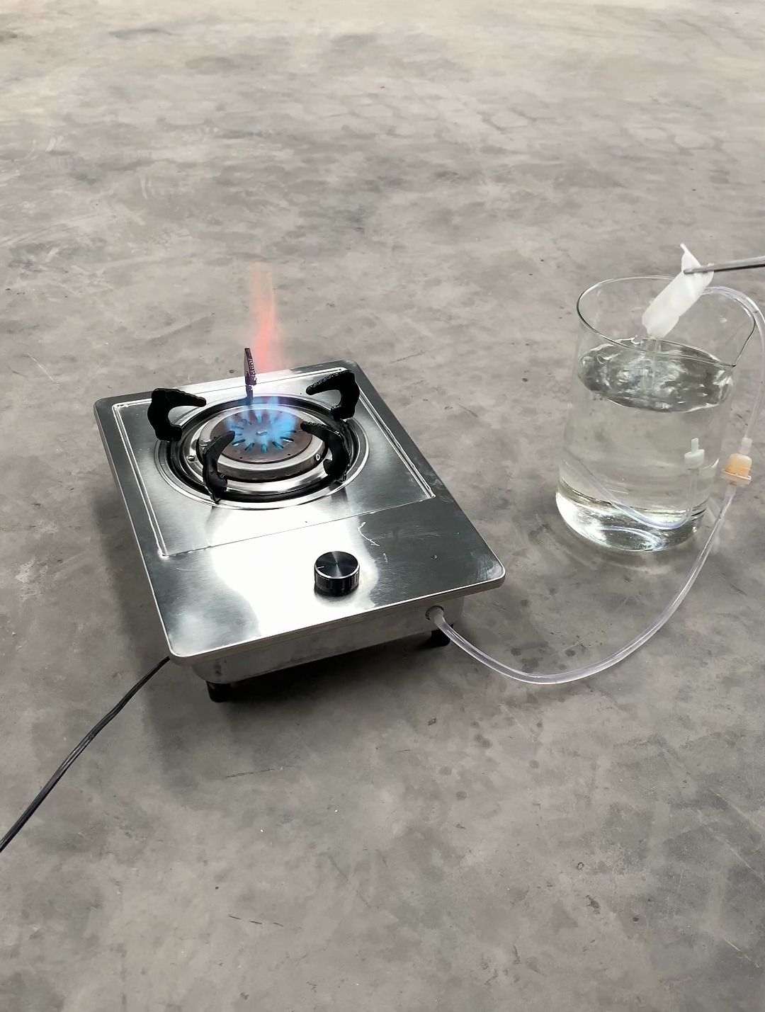 明火点不着的新型厨房燃料,热值11800大卡,对比液化气安全-度小视