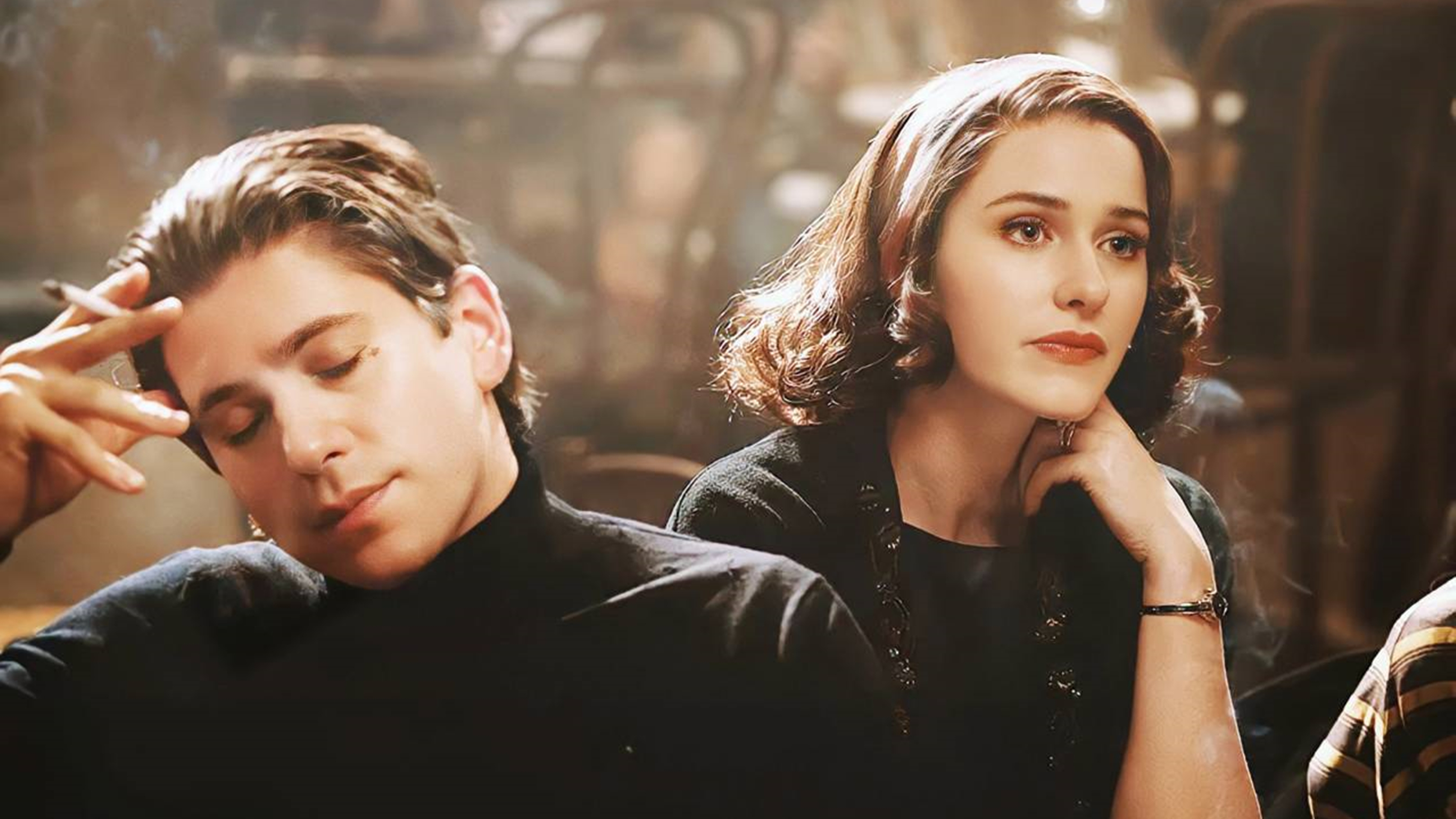 被丈夫抛弃的全职太太,重返职场开启逆袭人生!