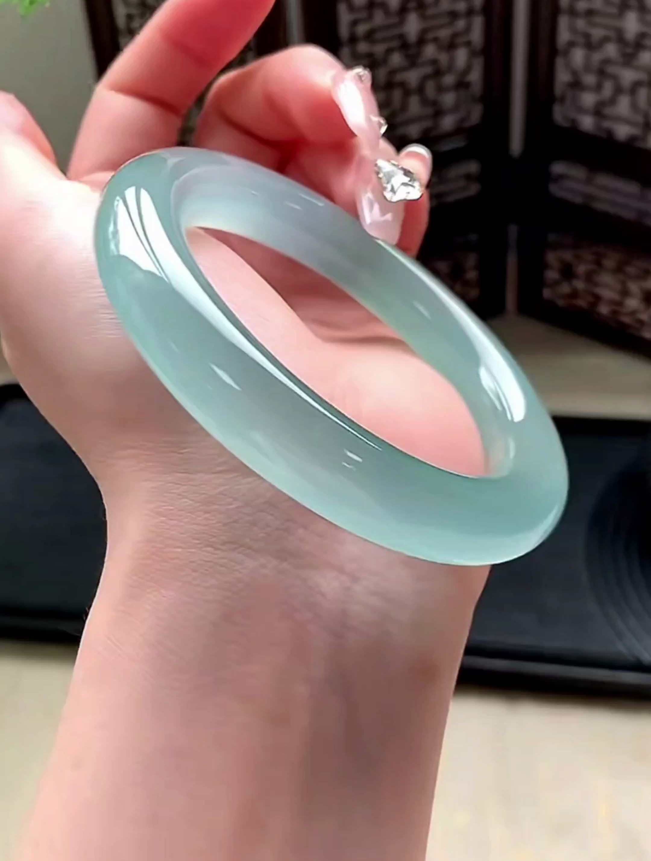 冰玻天空蓝翡翠手镯起货不要太美啦