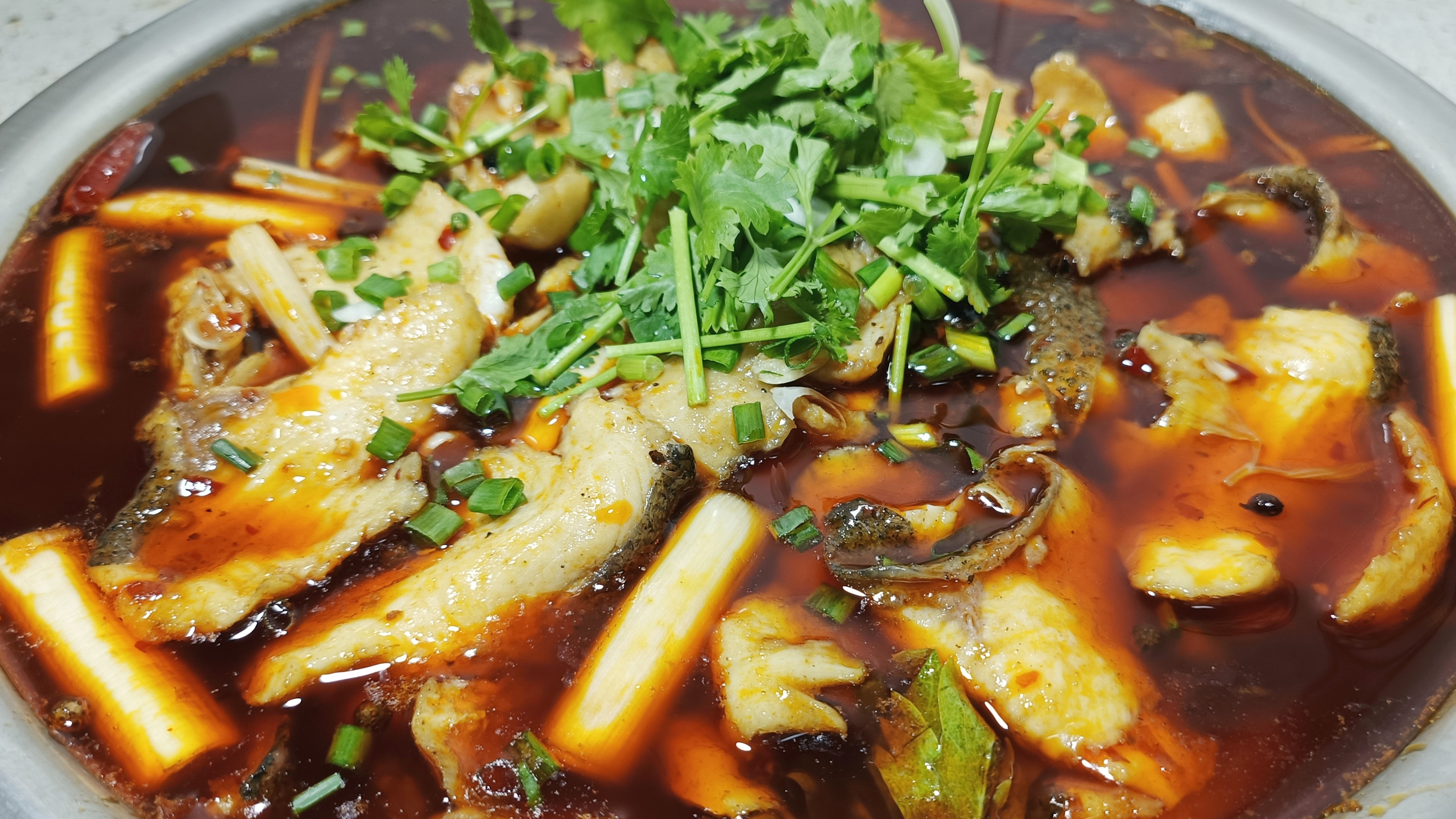 川味特色麻辣火锅鱼，教你在家也能轻松做出来，麻辣好吃过瘾