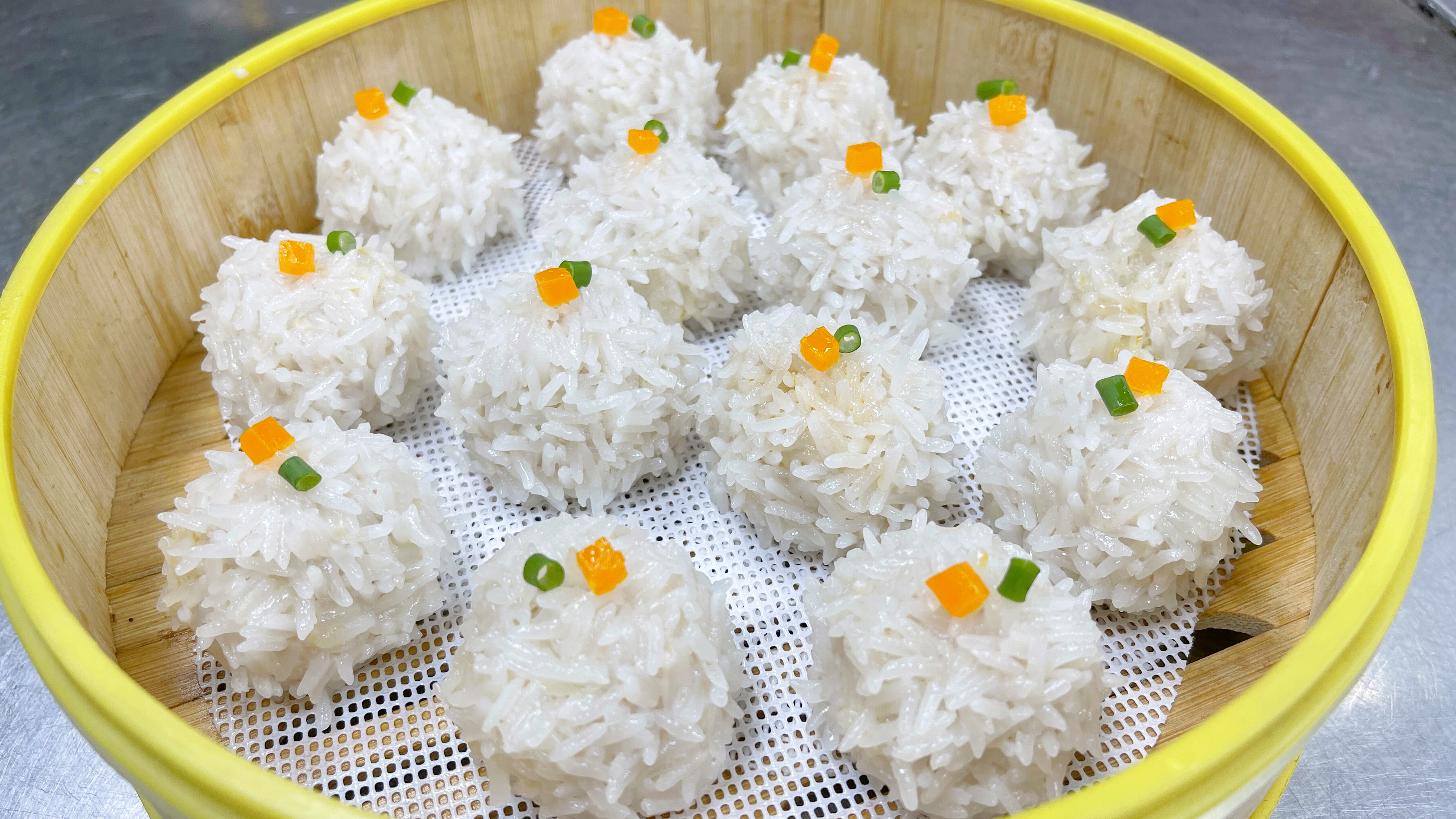湖北十大经典名菜珍珠丸子,厨师教你正确做法,原来技巧全在调馅